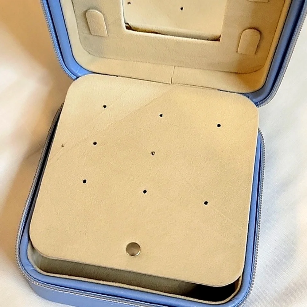 NEW - BWT Travel Jewelry Case with Make-Up Brush Set